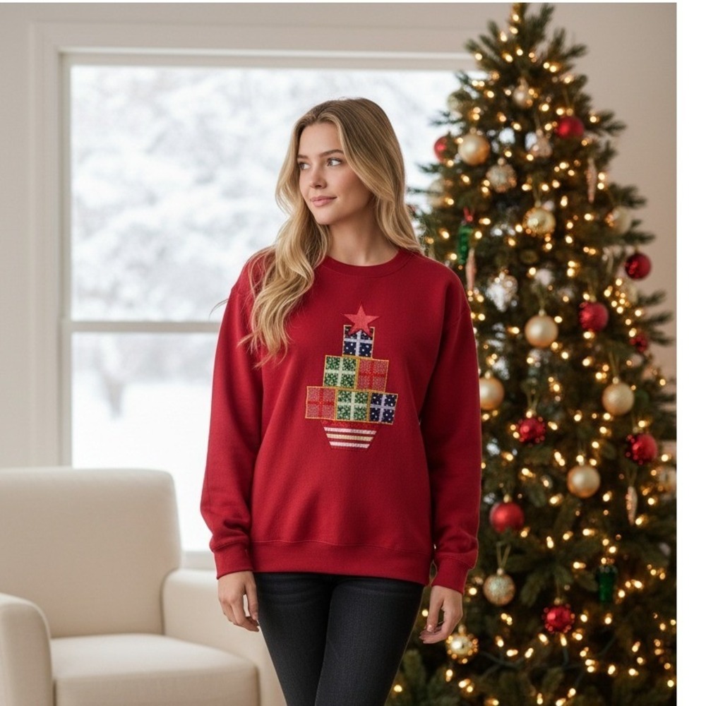 Nutcracker Plus Size 20W Christmas Crewneck Sweatshirt Red Present Tree Holiday‎